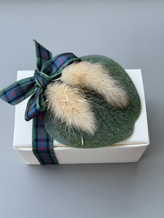 Ainsley favour box - Filia Tres Chocolates